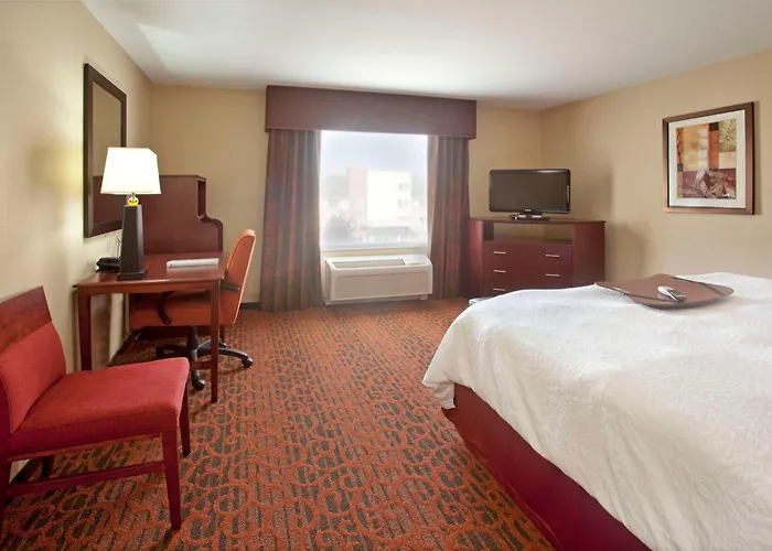 Hotel Hampton & Worth-west-i-30